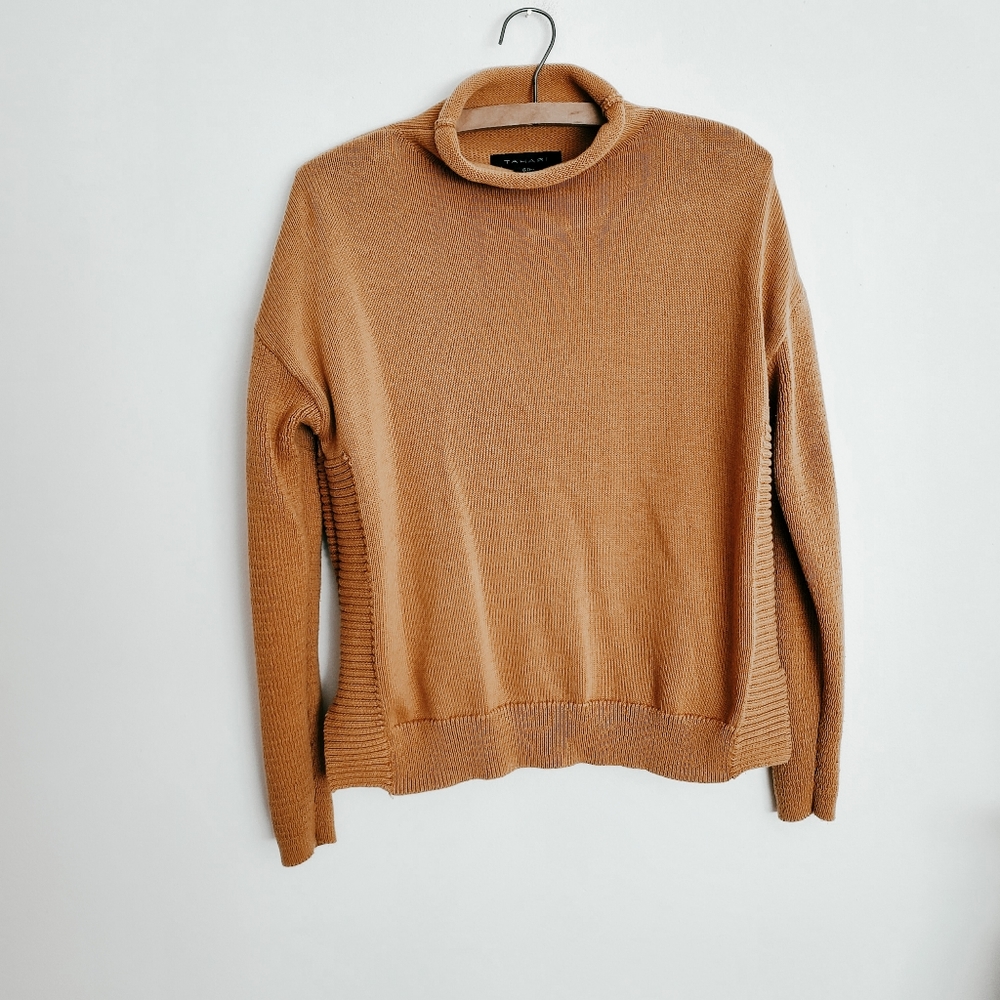 Tahari knit sweater - Picture 4 of 4
